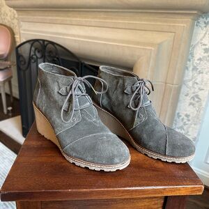 Toms Women's Charcoal Suede Wedge Shoes
